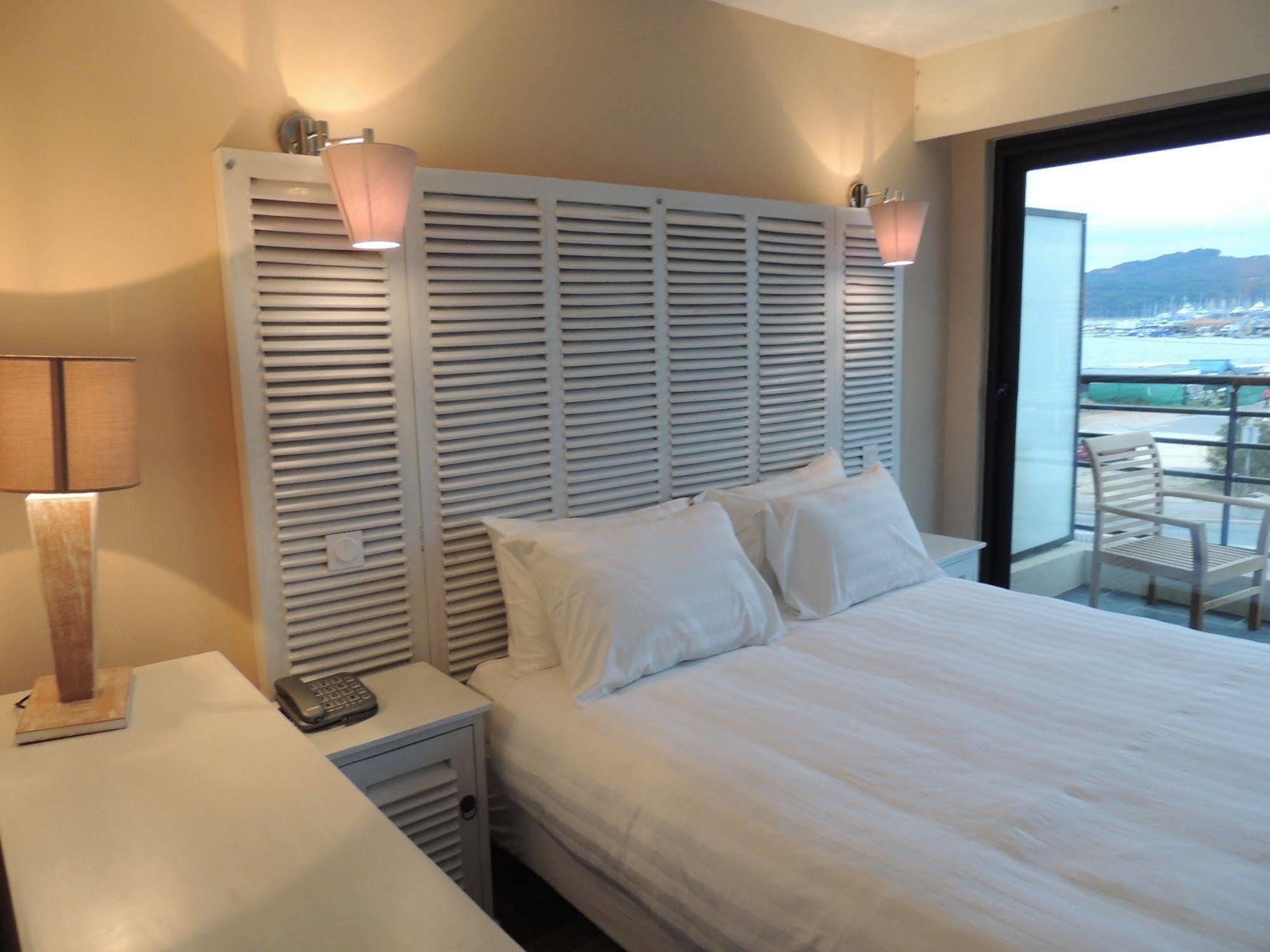 Rives D'Or Hotel La Seyne-sur-Mer Exterior photo